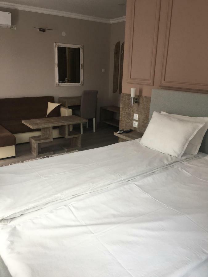 Hotel Dali Plovdiv Bagian luar foto